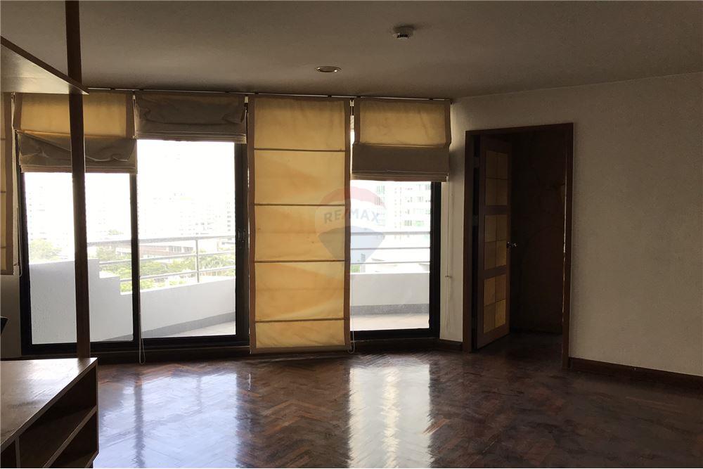 Lake Avenue condo for rent at Sukhumvit 16